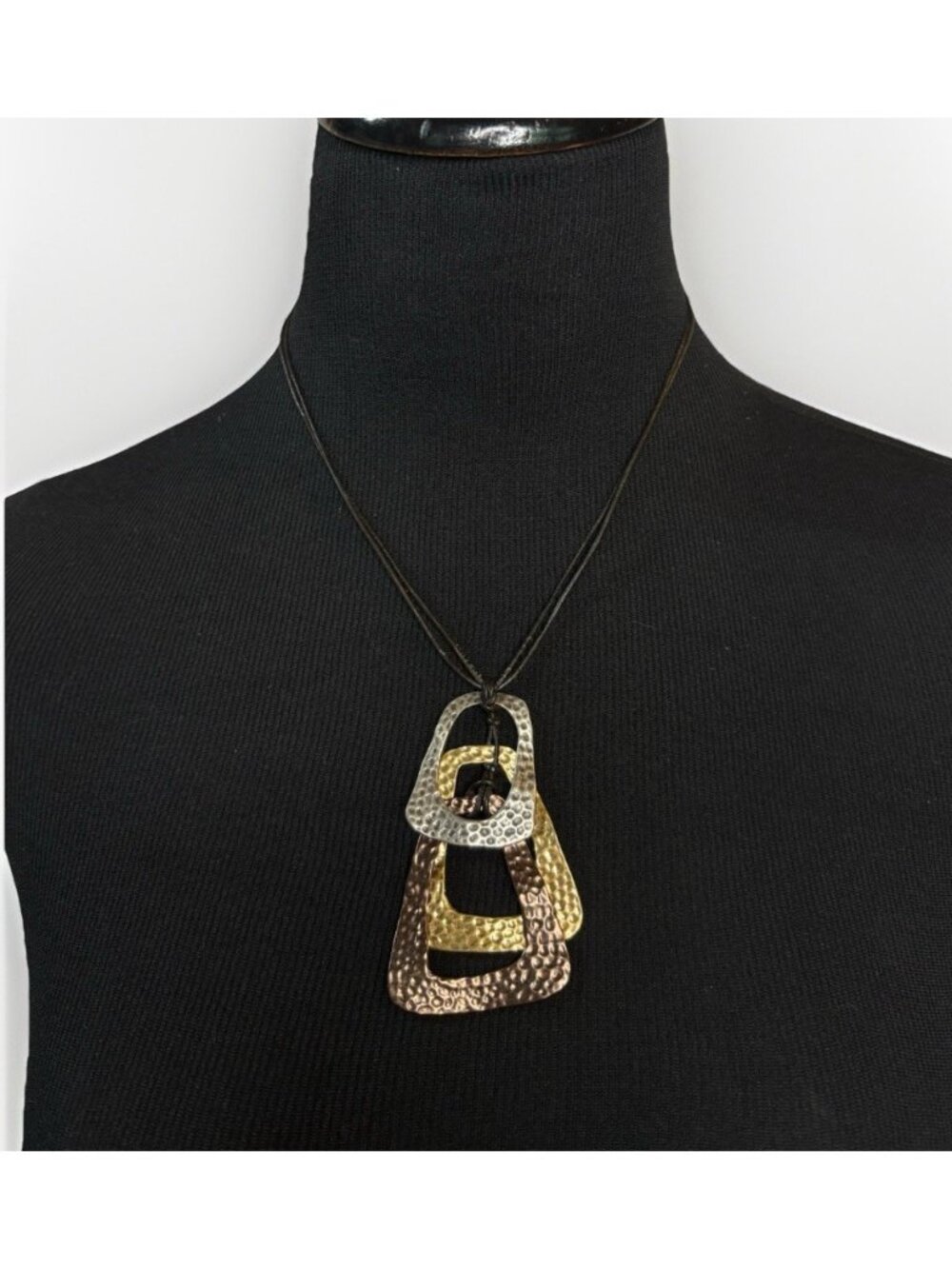 Chicos Mixed Metal Hammered Modernist Cord Pendant Necklace